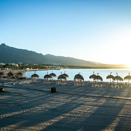 Banus - Banus Playa Rocio Beachfront Complex 马尔韦利亚