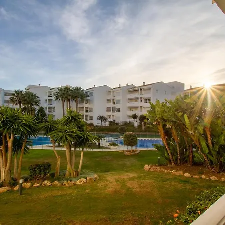 Lejlighed Banus - Banus Playa Rocio - 3br - 3ba - Direct & Sea Access Complex - Outdoor Terrace W Garden Views - Pool - 3 Min Walk To Puerto Banus & Corte Ing Luxury Shopping - Ideal For Families