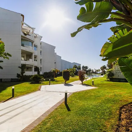 Banus - Banus Playa Rocio - 3br - 3ba - Direct & Sea Access Complex - Outdoor Terrace W Garden Views - Pool - 3 Min Walk To Puerto Banus & Corte Ing Luxury Shopping - Ideal For Families Lejlighed