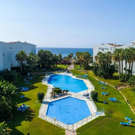 Marbella Banus Suites - Banus Playa Rocio - 3Br - 3Ba - Direct Beach & Sea Access Complex - Outdoor Terrace W Garden Views - Pool - 3 Min Walk To Puerto Banus & Corte Ing Luxury Shopping - Ideal For Families